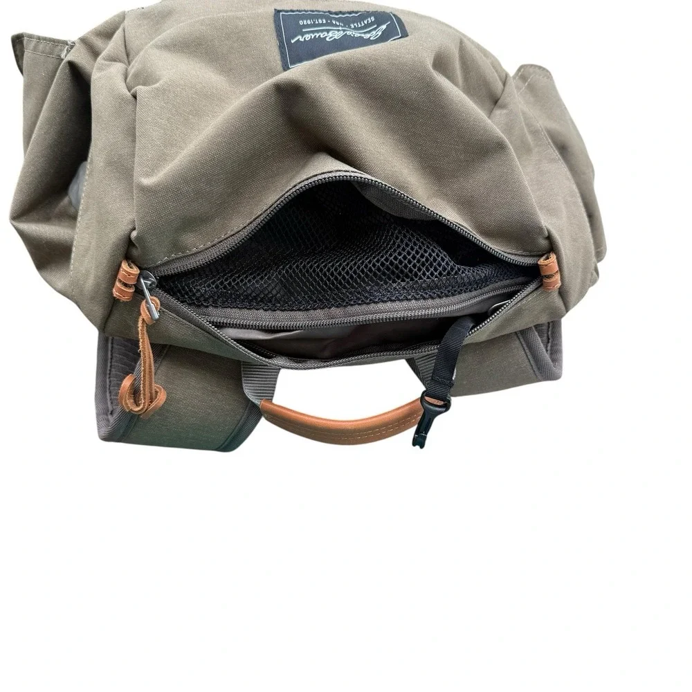 Eddie Bauer Bygone Lightweight Hiking Day   Backpack Olive Padded Back 18x12x6
